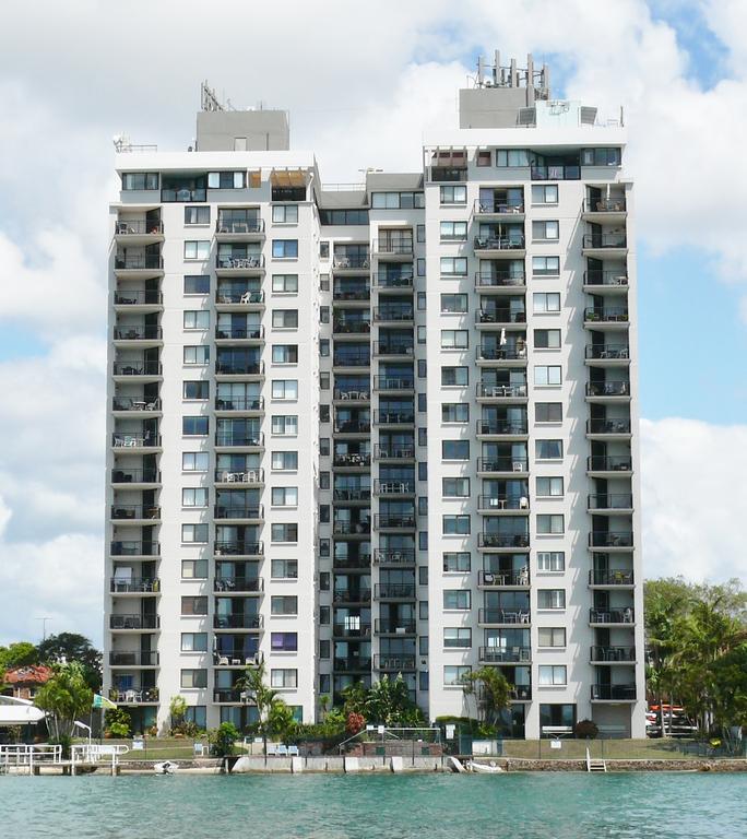 Banyandah Towers Aparthotel Maroochydore Exterior foto